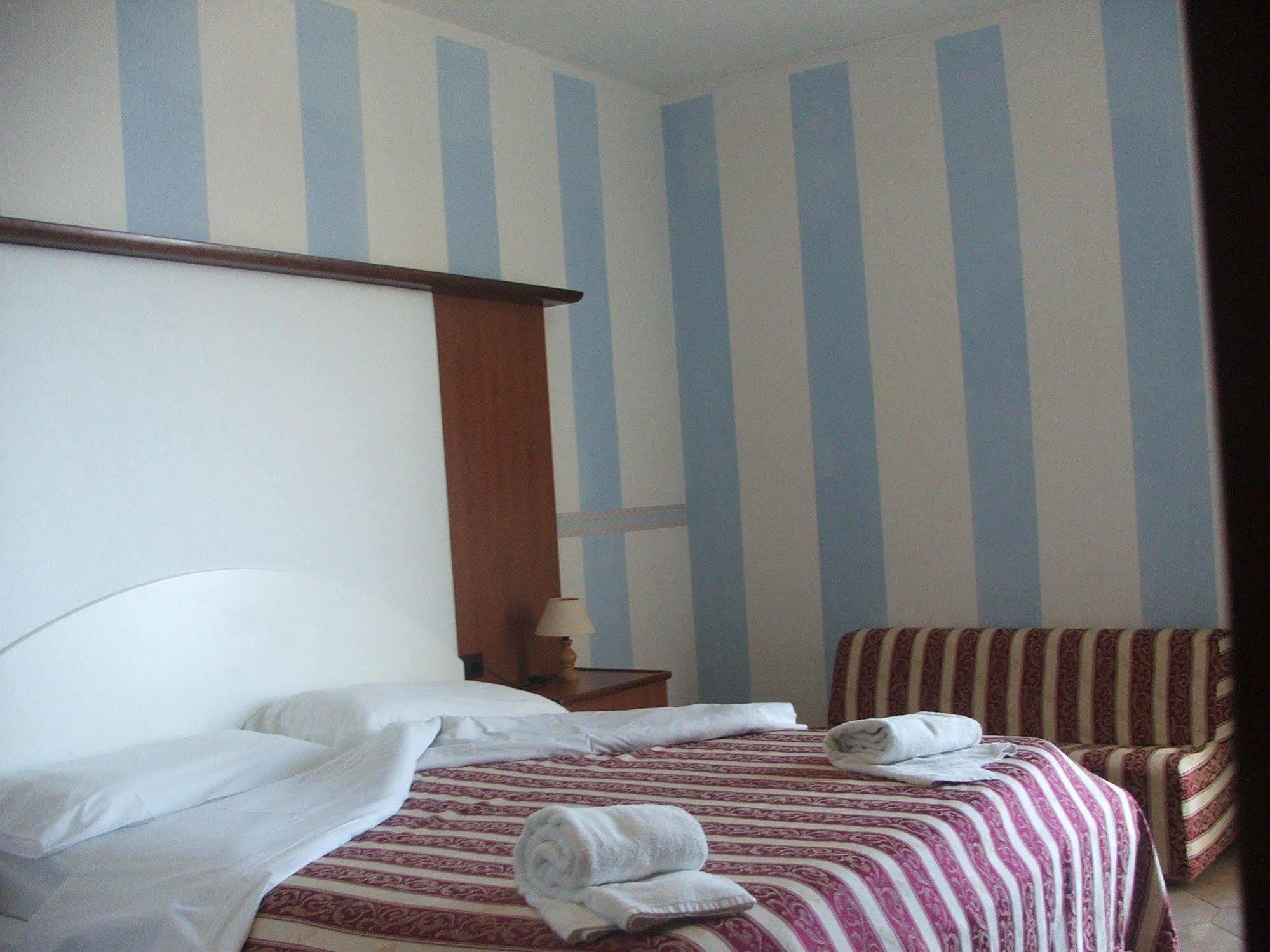 Hotel Vittorio Portopalo Di Capo Passero Zewnętrze zdjęcie